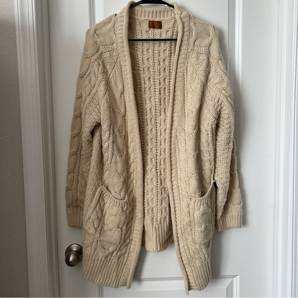 POL Sweaters - POL Chunky Knit Sweater Cardigan Size Small Women’s Cream With Pockets